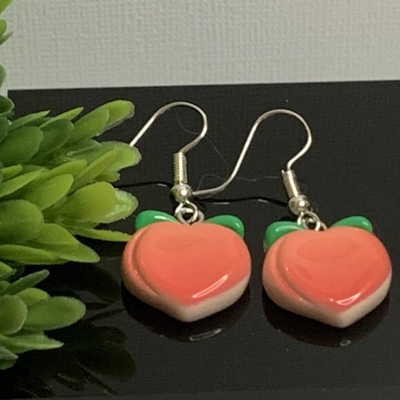 Peach Earring, Fruit Earring, Funny Food Earring, Gift Idea, Georgia Earring - Picture 2 of 5